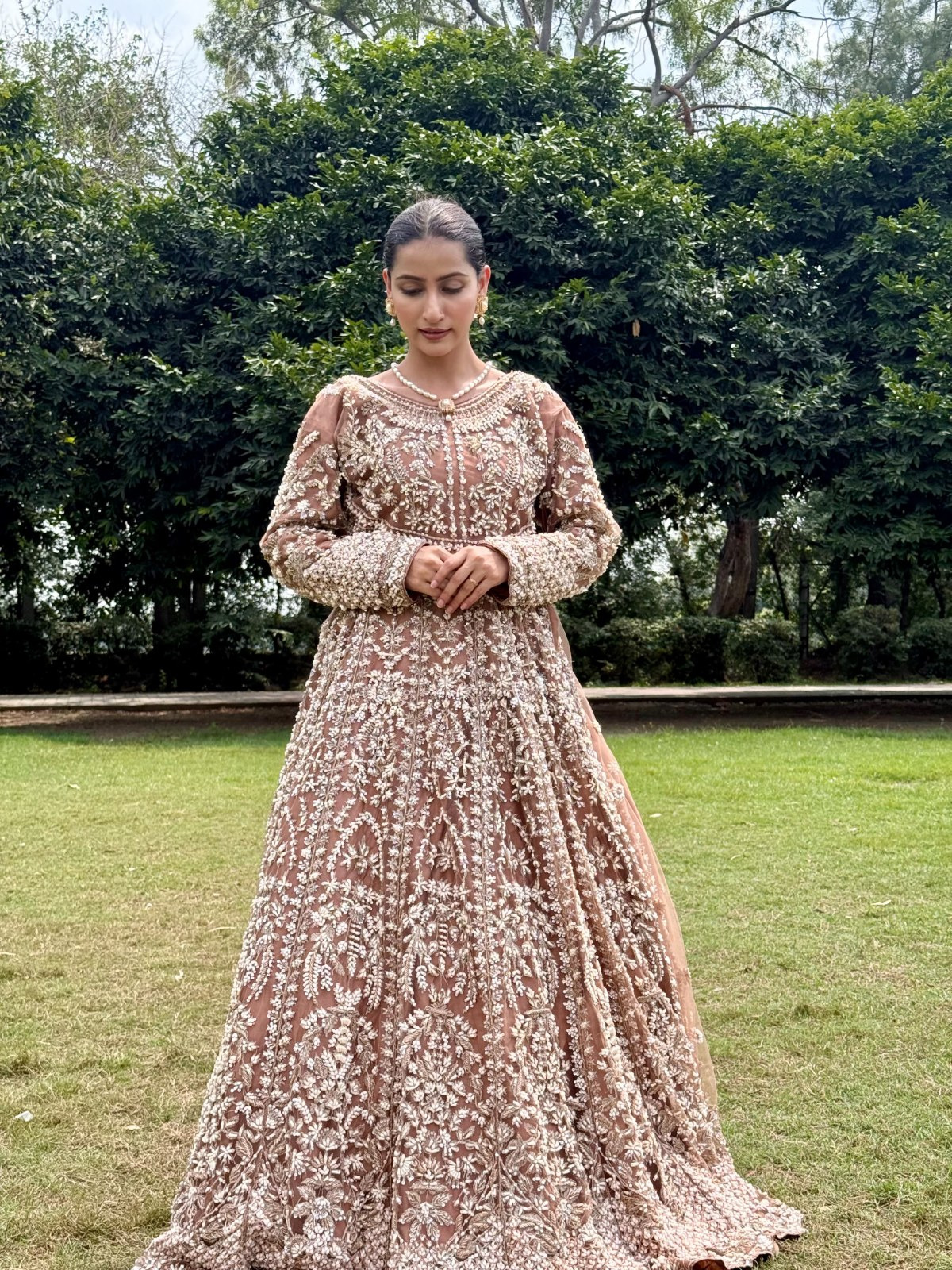 lehnga available for reasonable rent
